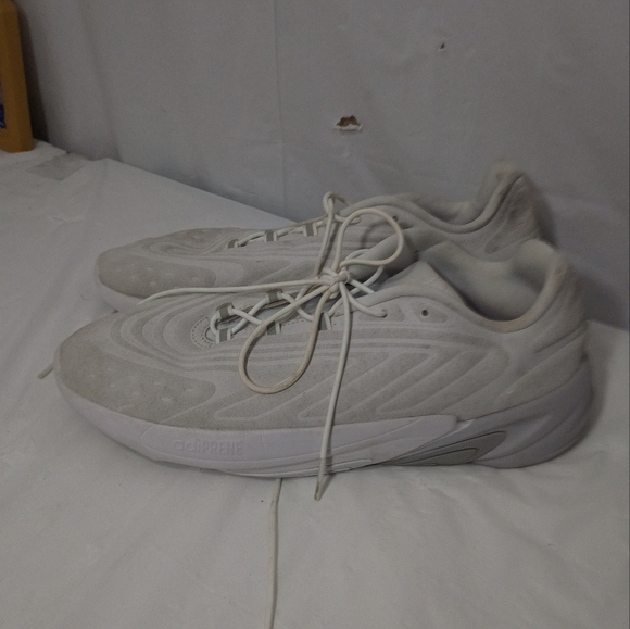 Adidas Ozelia Trainers Mens Size 13 - Picture 1 of 1